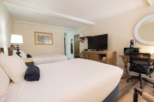 Fireside Inn & Suites Bangor