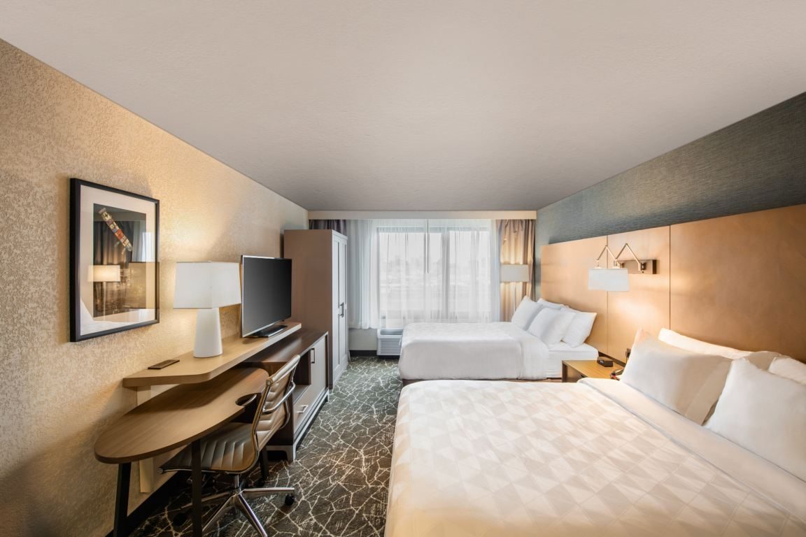 Holiday Inn Newark International Airport