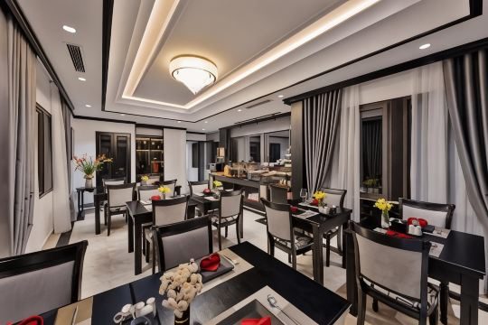 Ja Cosmo Premier Hotel