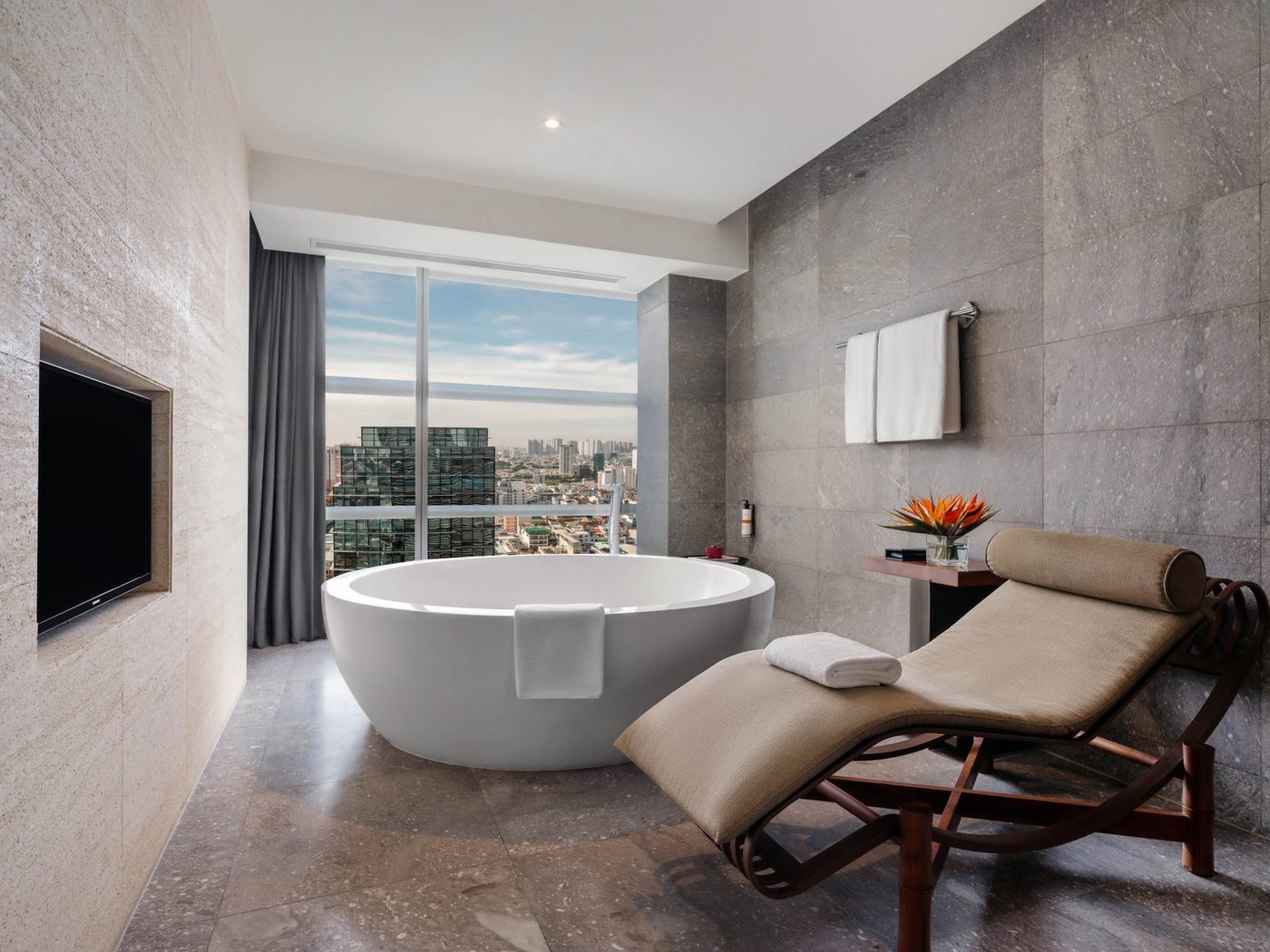 Pullman Saigon Centre