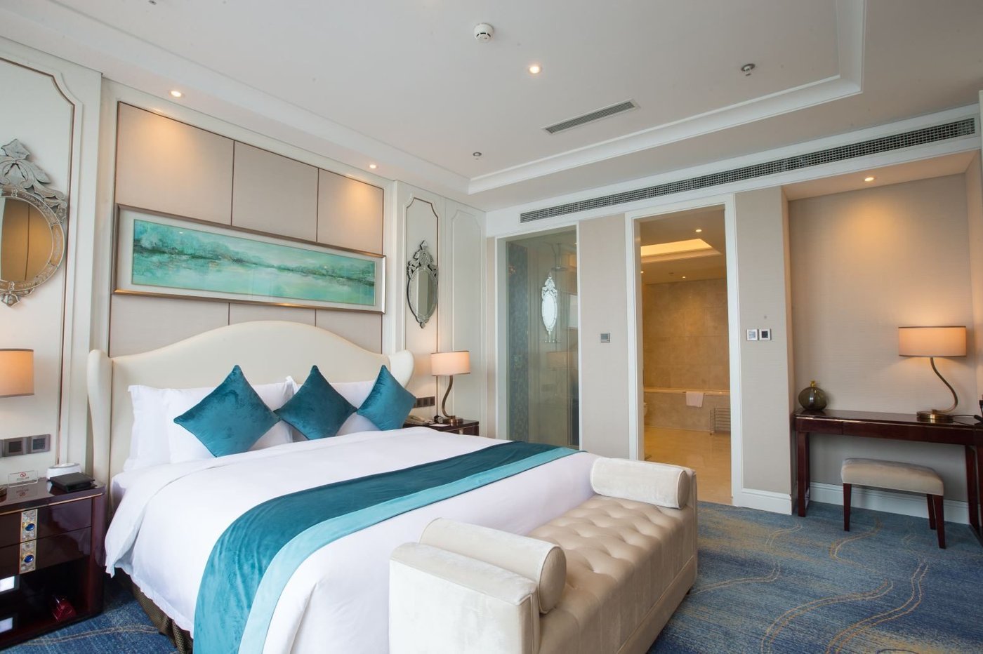 Suzhou Baodai Bridge International Hotel