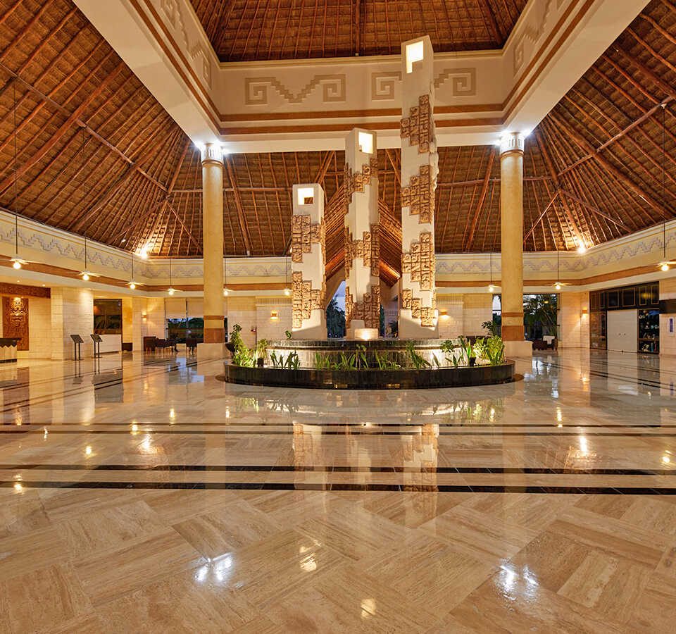 Paquete «todo incluido» - Hotel BAHIA PRINCIPE EXPLORE CANCÚN - 7 noches