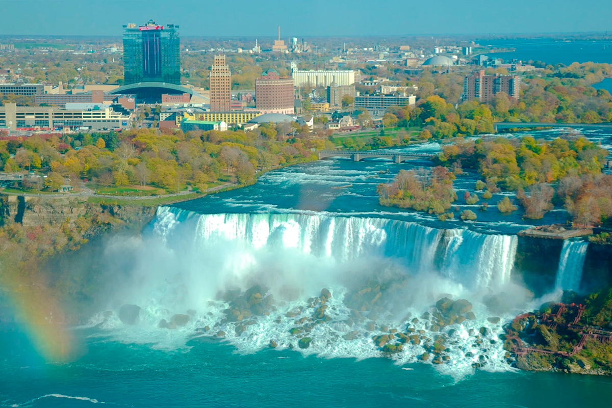 Regular Tour. Canada Economy. 7 Nights